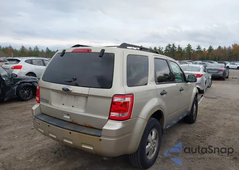 2012 Ford Escape Xlt z USA, uszkodzony, nr VIN 1FMCU0D7XCKA01797